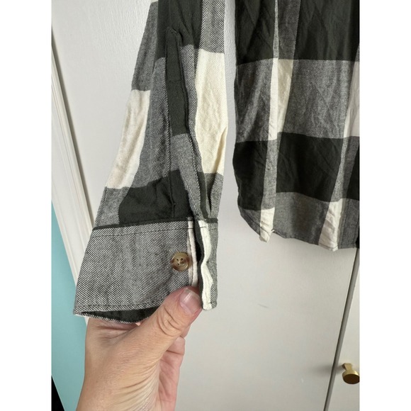 Old Navy Classic Shirt Womens Medium Green Buffalo Plaid Button Down Cotton - Picture 3 of 10